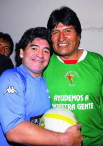 Diego Maradona con Evo Morales