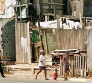 Lula relanza un programa social de viviendas en Brasil