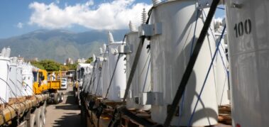 Venezuela distribuye 920 transformadores eléctricos