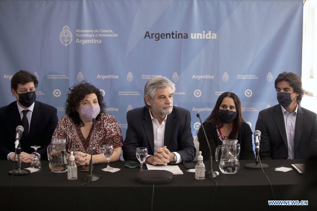 Argentina anuncia ensayos de su vacuna contra COVID-19