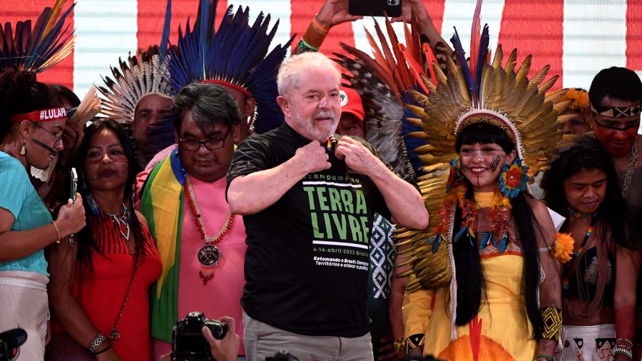 Lula prometió un Ministerio de Asuntos Indígenas de Brasil