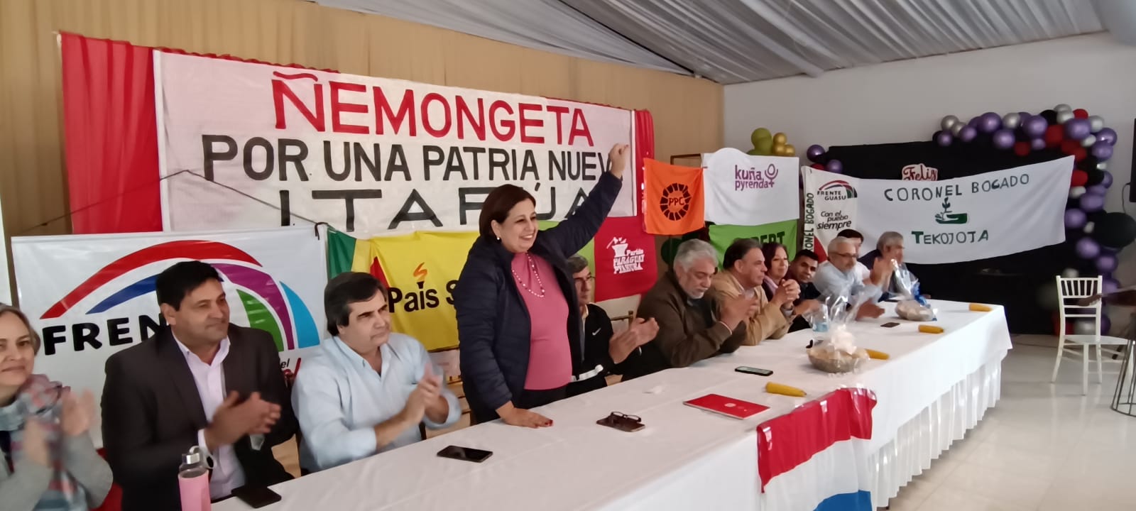 Paraguay: Esperanza Martínez inició la carrera presidencial