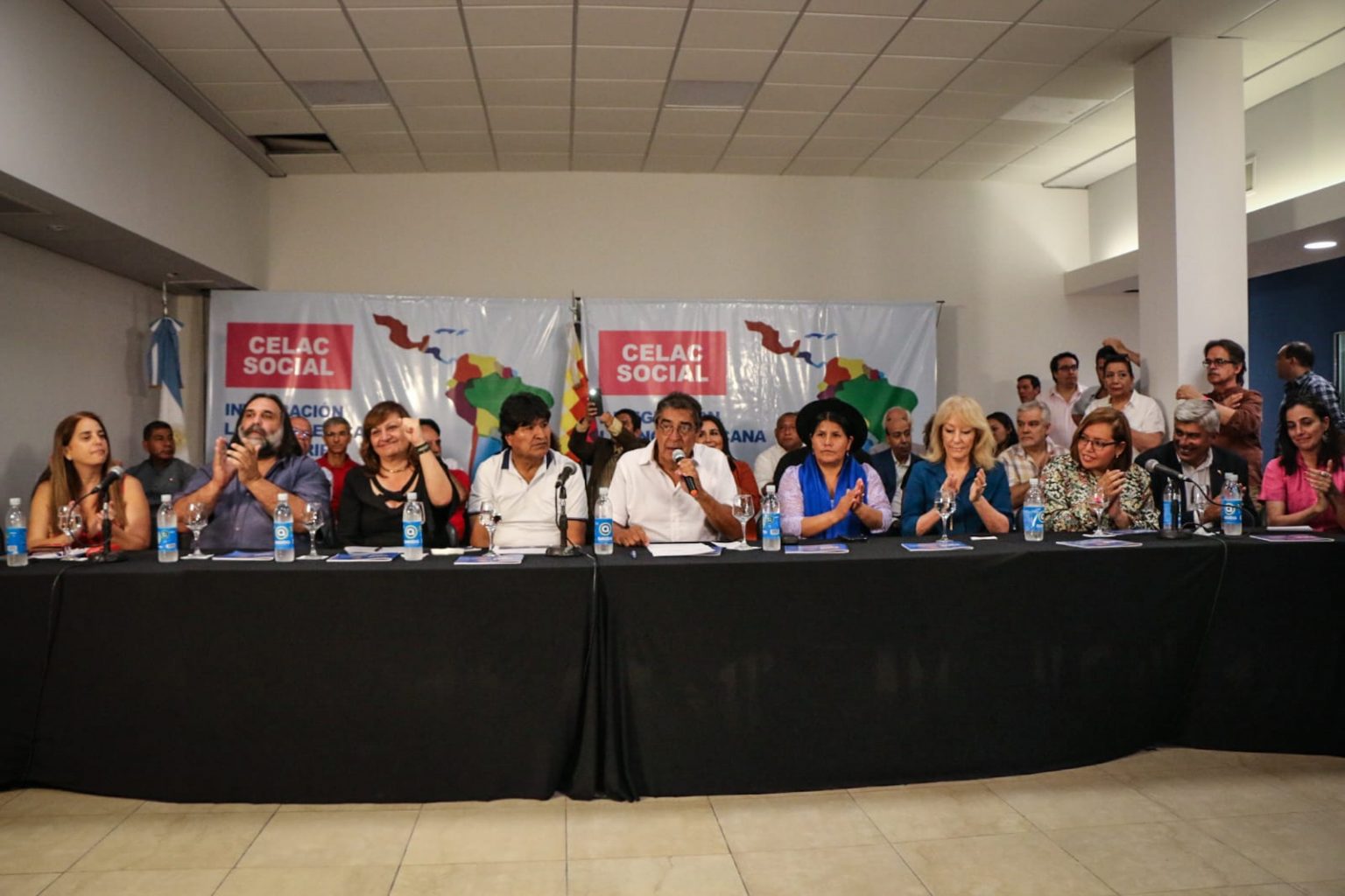 Delibera la CELAC Social con la presencia de Evo Morales
