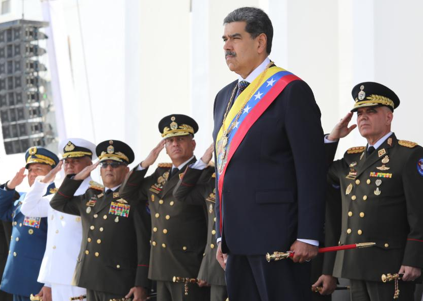 Fuerza Armada de Venezuela jura lealtad absoluta a Maduro